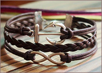 Infinity anchor bracelet image from turntopretty.com